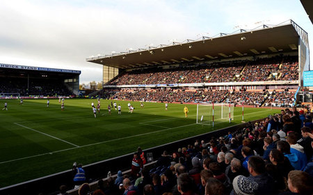 都集中在伯 都集中在伯